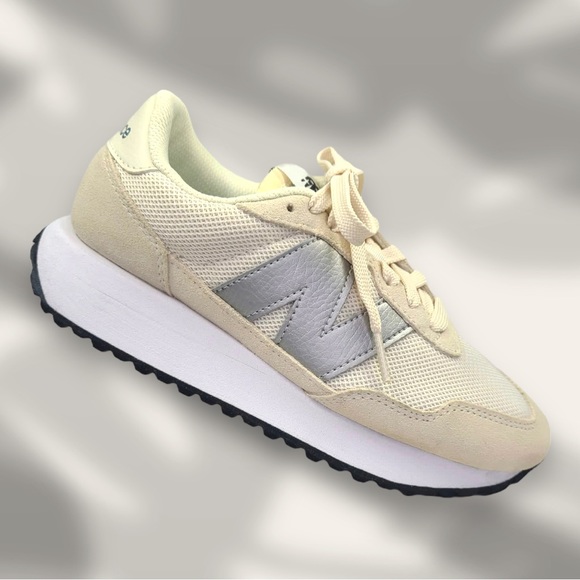 Wmns New Balance 237 trainers in off white color Size 6 - Picture 4 of 8
